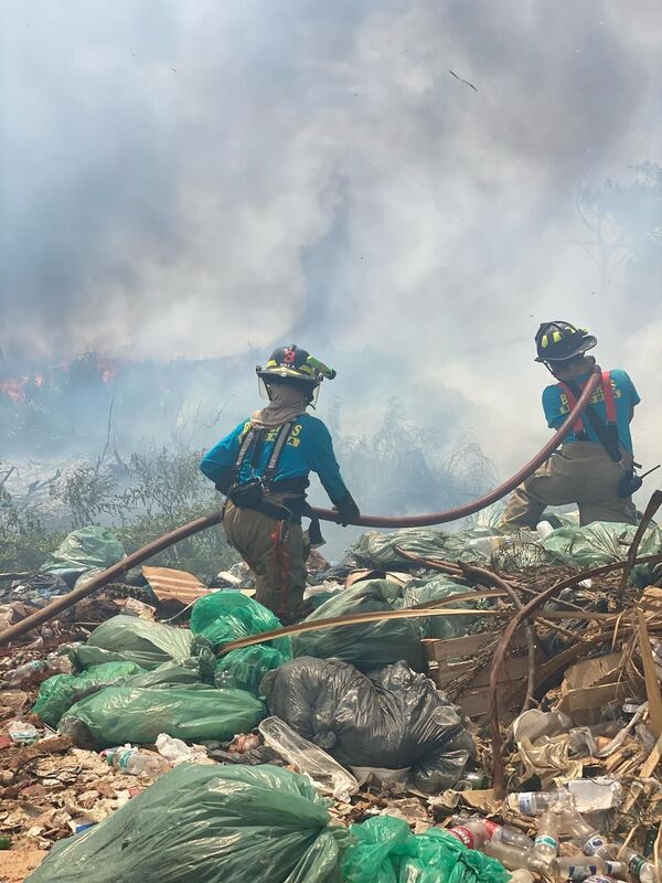 Reportan incendio de gran magnitud en zona del Bañado Sur - Unicanal