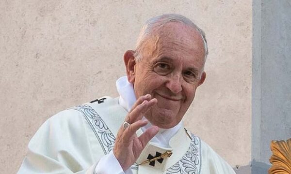 Papa Francisco volvió a tener dos episodios de insuficiencia respiratoria