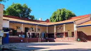 Realizan refacción de colegios y acusan al Gobierno de mentir sobre estado de estos - 1000 Noticias
