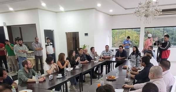 La Nación / A un año de fallida cumbre, oposición busca hallar un camino para establecer estrategias