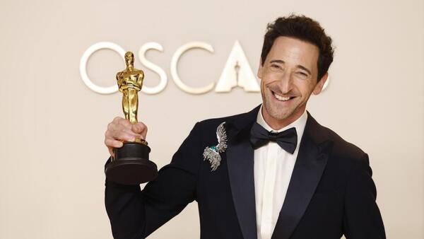 Adrien Brody bate el récord con el discurso más largo en la historia de los Oscar