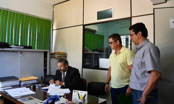 Rector de la UNE y su vice pisan su palabra y hacen inscribir candidatura de un lacayo – Diario TNPRESS