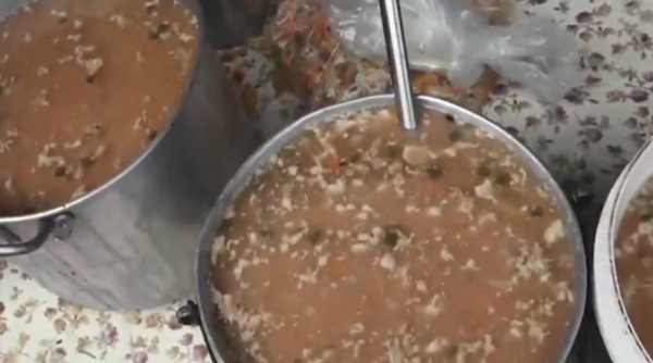 Madres denuncian presión por irregularidades en almuerzo escolar