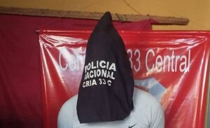 Infeliz detenido por torturar con cable a su hijastro de 3 años y a su mamá
