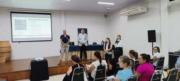 Reunión de trabajo en la Gobernación de Itapúa aborda desafíos en el ámbito educativo y almuerzos escolares