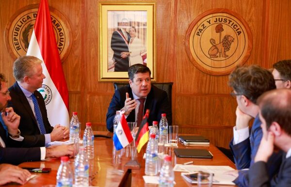 German businesspeople interested in the productive, energy, and forestry sectors - .::Agencia IP::.