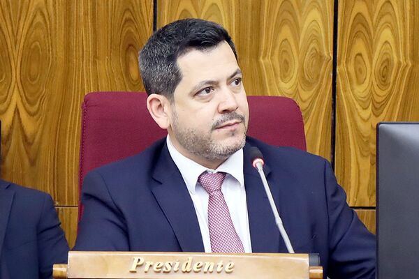 Por tercer año consecutivo, Latorre es reelecto presidente de Diputados - trece