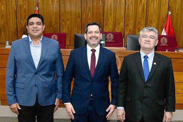 Raúl Latorre reelecto como presidente de la Cámara de Diputados para su tercer periodo - El Trueno