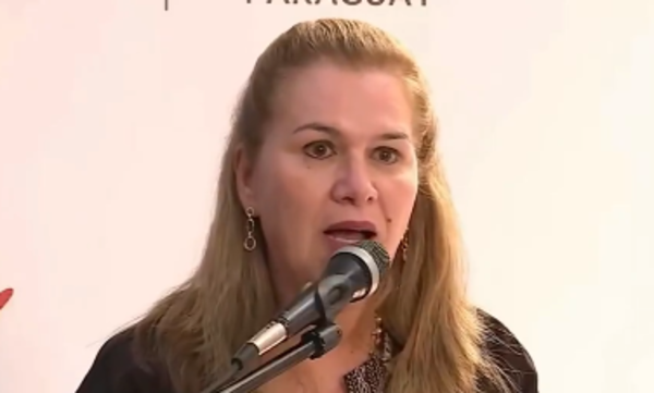 Muerte de niño: ministra dice que UTI fue cerrada unilateralmente por Director - 1000 Noticias