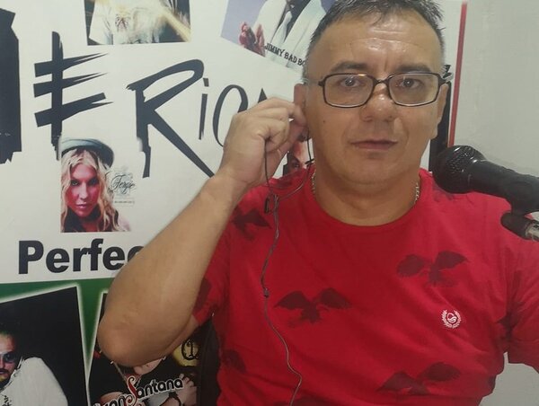 Periodista desmiente a diputado Santiago Benítez · Radio Monumental 1080 AM
