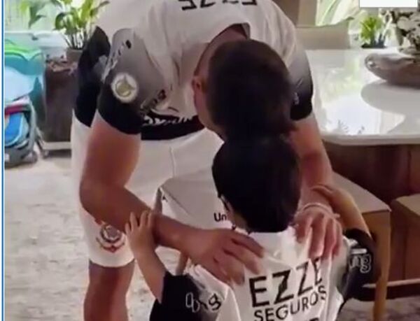 ¡El video más tierno! Atendé lo que hizo Angel Romero con su hijo en su casa