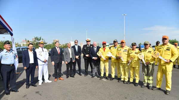 CBVP recibe vehículos equipados por parte de bomberos de Málaga