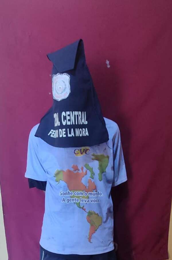Hombre armado es detenido por presunto robo de motocicleta en Fernando de la Mora - Policiales - ABC Color
