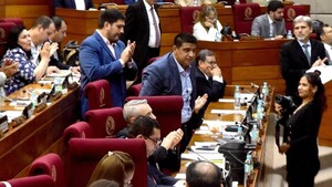 Oficialismo huye para proteger a Barán y se apunta a interpelación