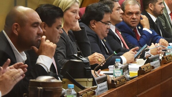 Diputado y periodista de PJC se lanzan acusaciones
