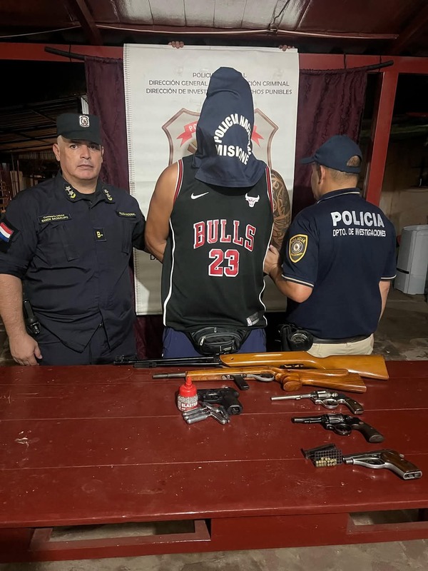 Detienen a funcionario público e incautan armas tras denuncia por disparos al aire - 1000 Noticias