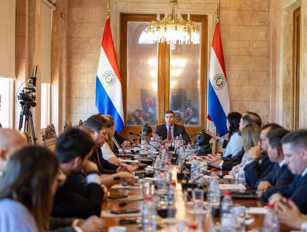 Peña se reunirá con ministros · Radio Monumental 1080 AM