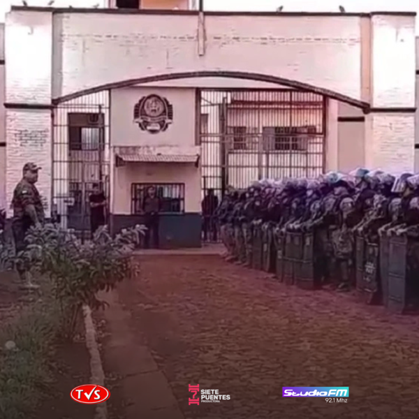 DECENAS DE POLICÍAS IRRUMPEN EN LA CÁRCEL DE PEDRO JUAN CABALLERO PARA UNA REQUISA SORPRESIVA - TVS
