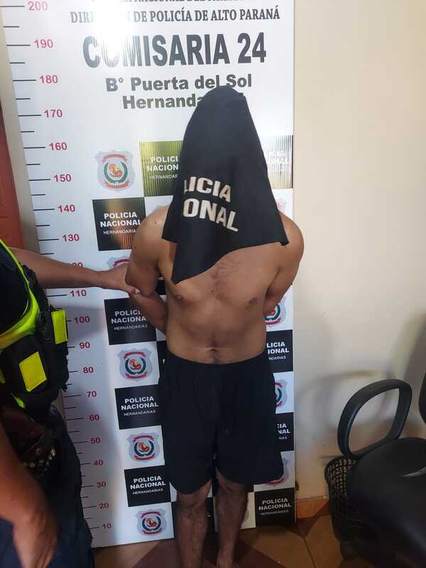 Cae joven con orden de captura que agredió con un cuchillo a su pareja y a su suegra - La Clave