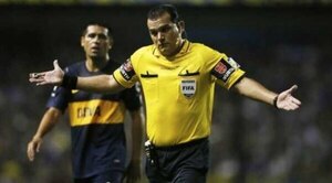 Versus / Final del interior con presencia de recordado árbitro