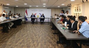 Senador criticó circular del MEC que advierte a directores si denuncian irregularidades - 1000 Noticias