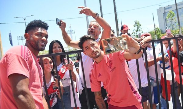 Llegaron ya más de 10 mil hinchas kurepas a Paraguay para la final de la Supercopa Internacional