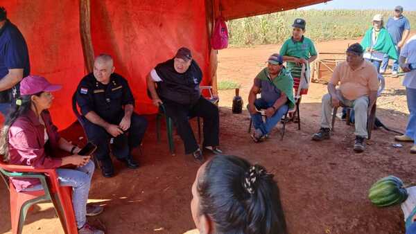 Ocupantes de inmueble administrado por SENABICO se resisten a desalojo en Hernandarias