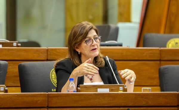 Senadora instó a docentes seguir denunciando la calidad de alimentos destinados a alumnos - 1000 Noticias