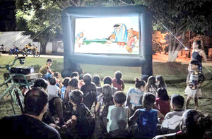 Cine Verde en Bici: la travesía cinematográfica llegó a Santa Ana - La Clave
