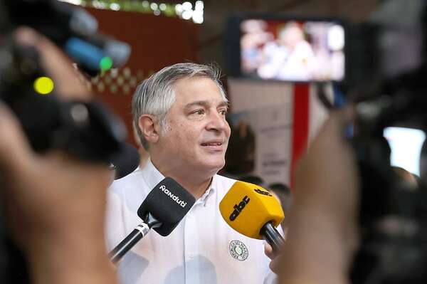 Hambre cero: titular del MEC dice que directores “deben” reportar irregularidades y explica circular intimidante - Nacionales - ABC Color