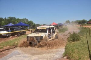 El rugir de las poderosas 4 x 4 llega a Villarrica - ADN Digital