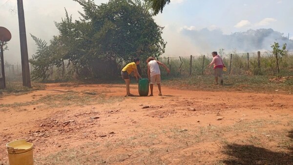 INCENDIO FORESTAL OCASIONADO POR QUEMA DE PASTIZAL EN PARAGUARÍ