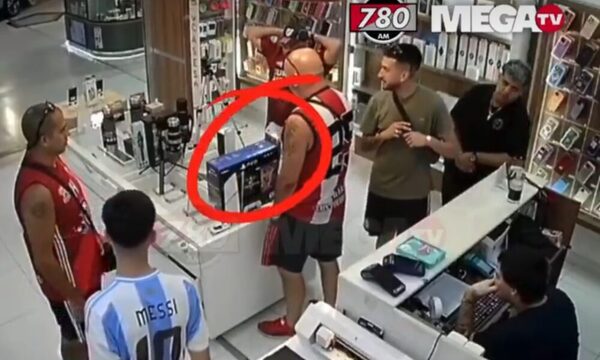 Hincha de River es detenido tras robar un celular en conocido shopping