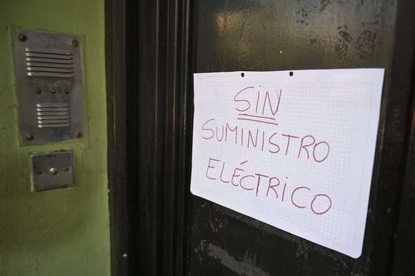 Unos 37.700 usuarios de electricidad permanecen sin servicio en Buenos Aires - Mundo - ABC Color