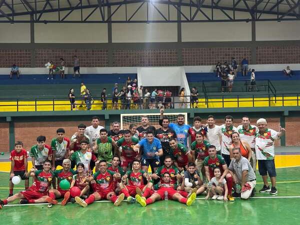 Fútbol de salón: Favoritos se anotan - Polideportivo - ABC Color