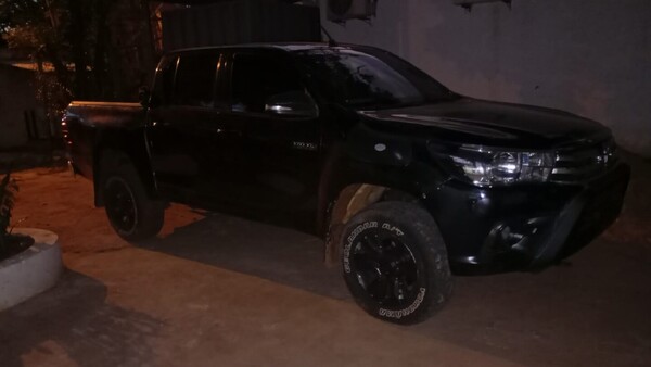Hallan camioneta en la cual huyó el sospechoso de asaltar la casa de un ex diputado en Concepción