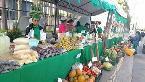 Feria de alimentos frescos y tradicionales en San Lorenzo » San Lorenzo PY