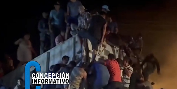 Multitud saquea carne de un camión volcado en la ruta Horqueta-Tacuatí » San Lorenzo PY
