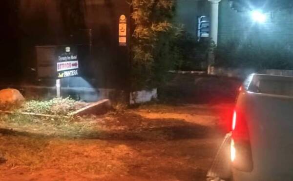 Triste: como hienas hambrientas saquean camión que se accidentó; prendieron fuego a su alrededor