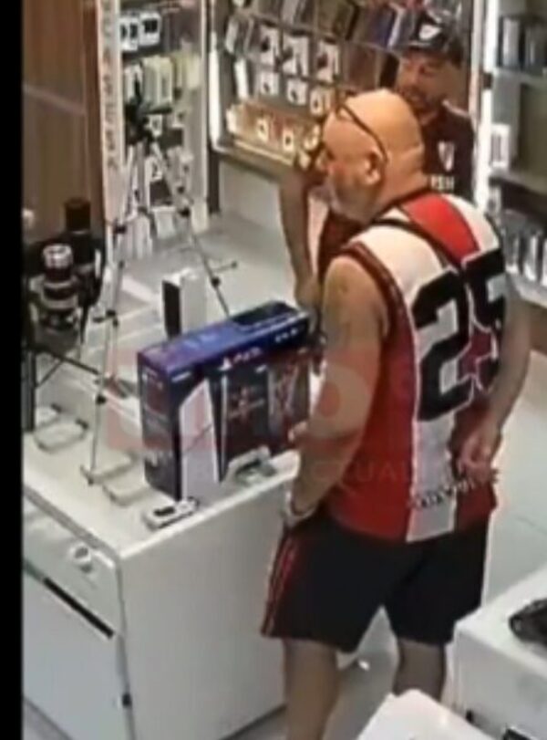 (VIDEO) Hincha de River fue preso por robar en local comercial