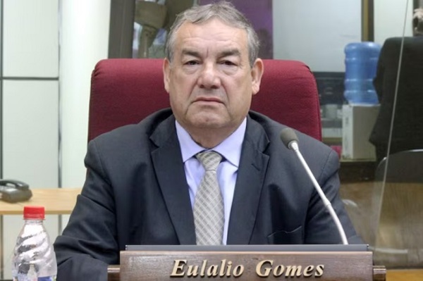 Chats filtrados revelan esquema de favores políticos en ANR