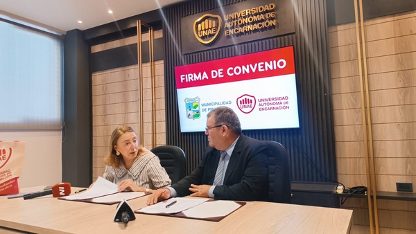 UNAE y Municipalidad de Pirapó firman convenio de becas para impulsar la educación superior