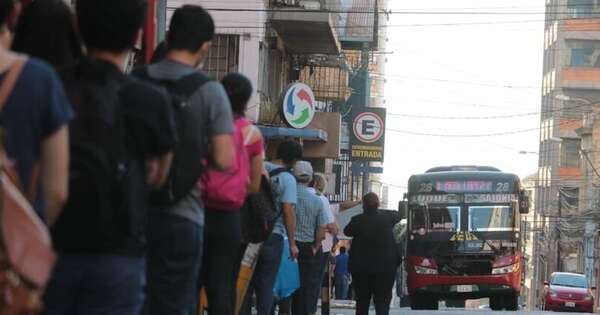 La Nación / Caos en el transporte público, herencia de la dupla Abdo y Wiens