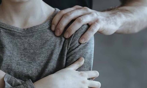Imputan a una mujer que explotaba sexualmente a su hijo de 13 años – Prensa 5