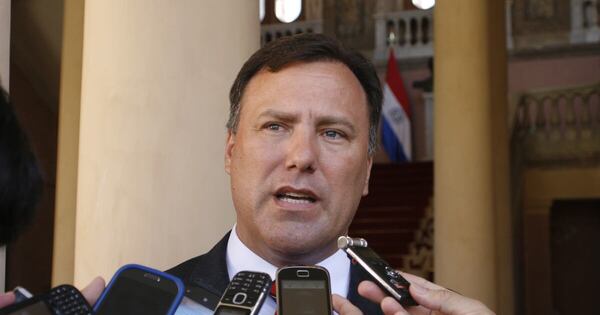 La Nación / Metrobús: ordenan sobreseimiento provisional para exministro de Obras