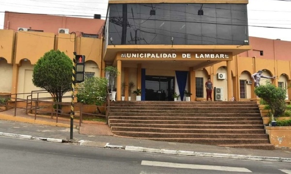 Filtración de chats involucra a concejales de Lambaré en presunto esquema de pedidos de coima - OviedoPress