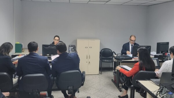 Ex fiscales irán a Juicio por Caso Minotauro - 1000 Noticias