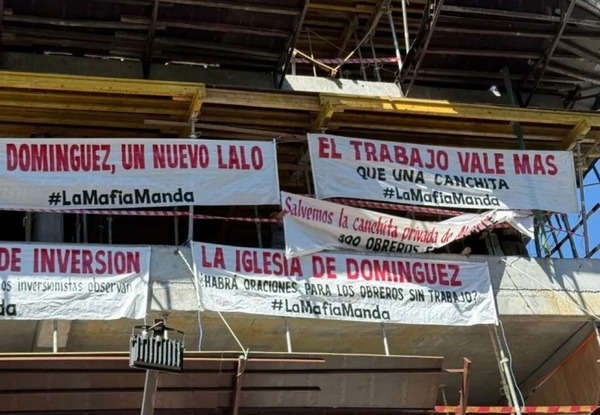 Denuncian que Alejandro Domínguez dejó a trabajadores de edificio sin trabajo - 1000 Noticias