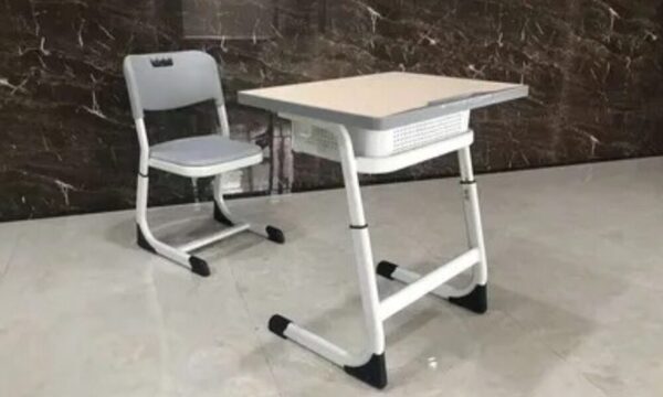 Indignación en metalúrgicos: Itaipú adjudicó licitación de muebles a importadora de frazadas