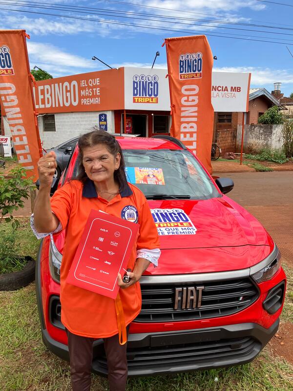 Telebingo sorprende a ganadora en Bella Vista con un Fiat Pulse 0KM